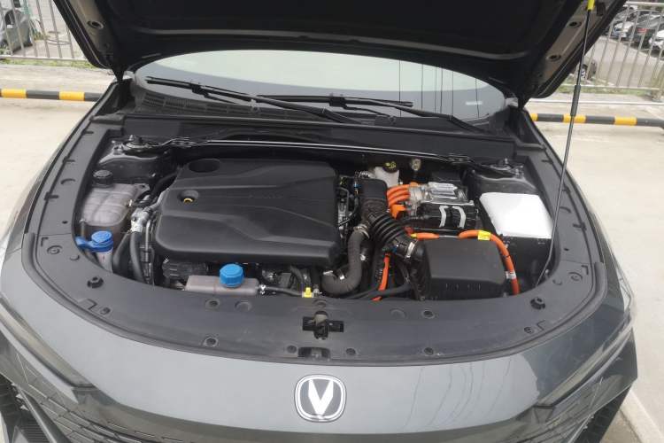 Used CHANGAN UNI-V iDD 2023 Zhidian iDD 1.5T 113km Smart & Fun Version (Rapid Edition) Engine Bay