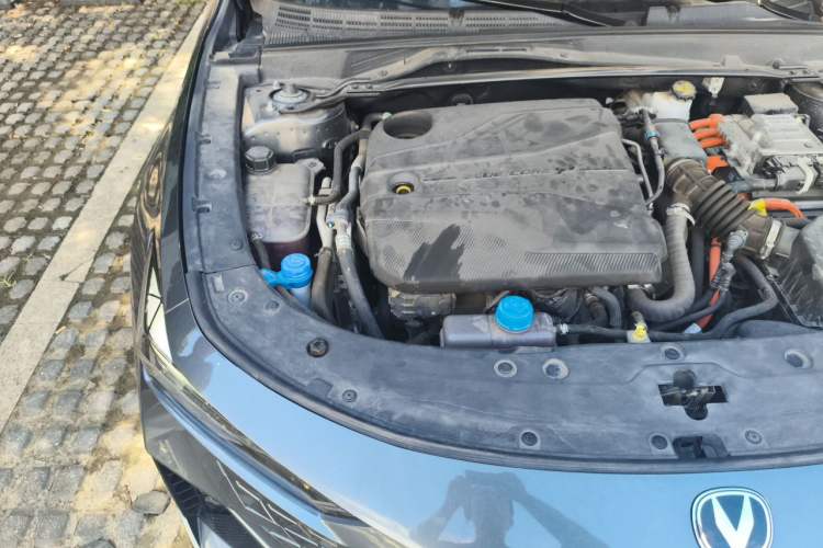 Used CHANGAN UNI-V iDD 2023 Zhidian iDD 1.5T 113km Smart & Fun Version (Rapid Edition) Engine Bay Right