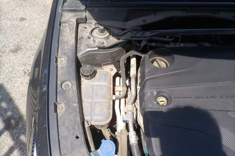 Used CHANGAN UNI-V iDD 2023 ZhiDian iDD 1.5T 113km Smart & Fun Version Engine Bay Right