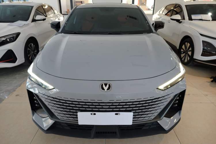 Used CHANGAN UNI-V iDD 2023 Zhidian iDD 1.5T 113km Smart & Fun Version (Rapid Edition) Exterior 1