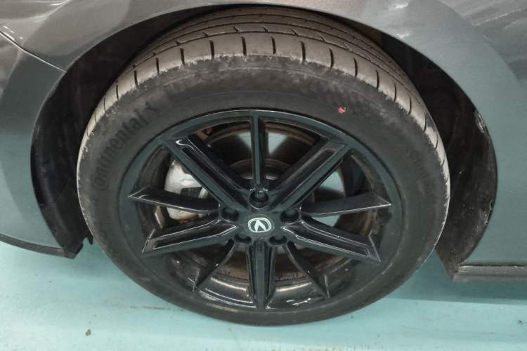Used CHANGAN UNI-V iDD 2023 ZhiDian iDD 1.5T 113km Smart & Fun Version Exterior 3