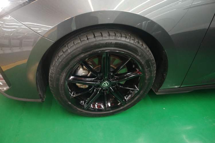 Used CHANGAN UNI-V iDD 2023 ZhiDian iDD 1.5T 113km Smart & Fun Version Exterior 4
