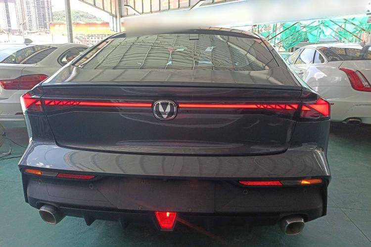 Used CHANGAN UNI-V iDD 2023 ZhiDian iDD 1.5T 113km ZhiKu Model Exterior 4