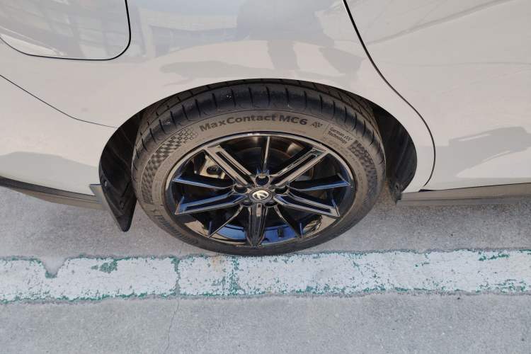 Used CHANGAN UNI-V iDD 2023 ZhiDian iDD 1.5T 113km Smart & Fun Version Exterior 5