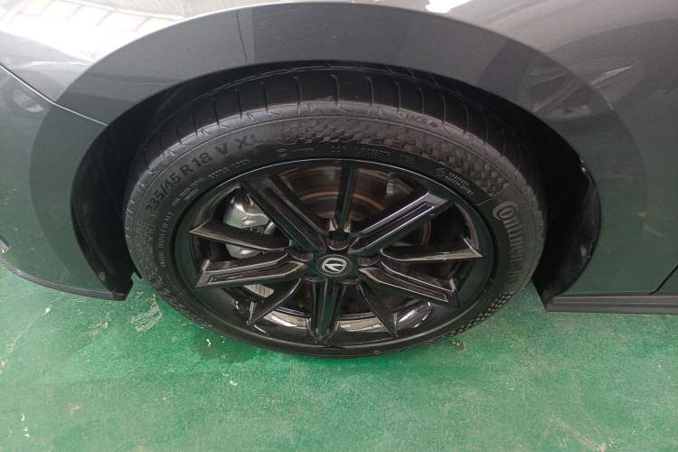 Used CHANGAN UNI-V iDD 2023 ZhiDian iDD 1.5T 113km ZhiKu Model Exterior 7