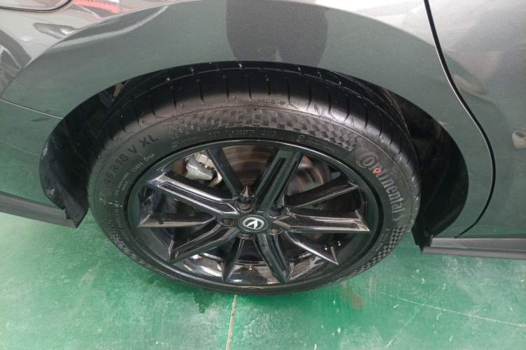 Used CHANGAN UNI-V iDD 2023 ZhiDian iDD 1.5T 113km ZhiKu Model Exterior 8