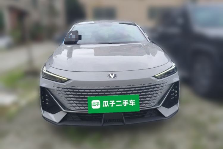 Used CHANGAN UNI-V iDD 2023 ZhiDian iDD 1.5T 113km Smart & Fun Version Front