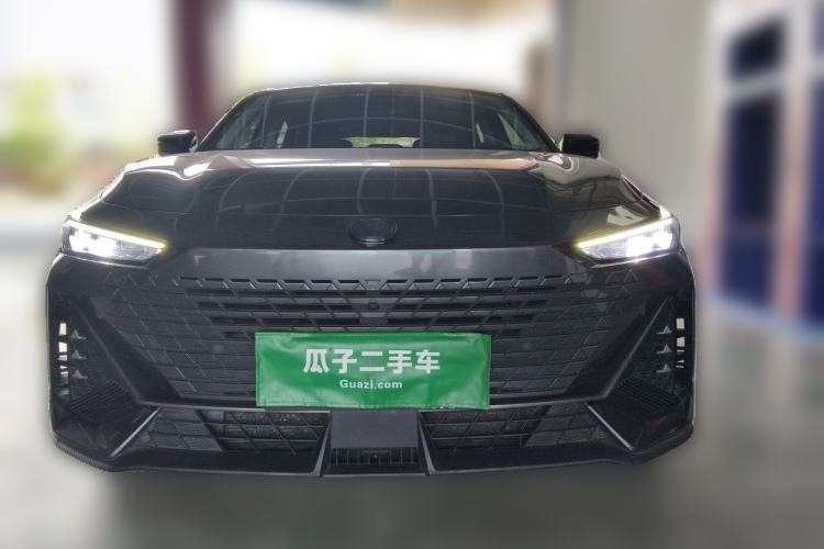 Used CHANGAN UNI-V iDD 2023 ZhiDian iDD 1.5T 113km ZhiKu Model Front
