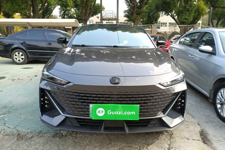 Used CHANGAN UNI-V iDD 2023 ZhiDian iDD 1.5T 113km ZhiKu Model Front