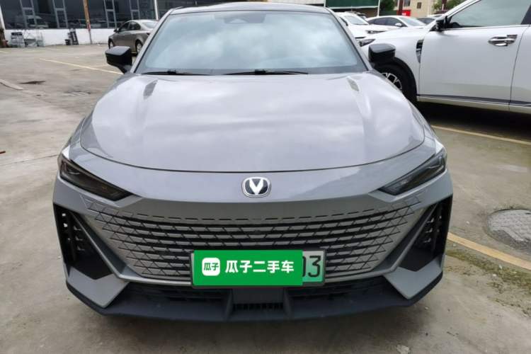 Used CHANGAN UNI-V iDD 2023 ZhiDian iDD 1.5T 113km ZhiKu Model Front