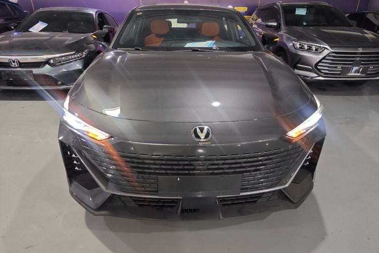 Used CHANGAN UNI-V iDD 2023 Zhidian iDD 1.5T 113km Smart & Fun Version (Rapid Edition) Front
