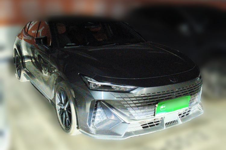 Used CHANGAN UNI-V iDD 2023 ZhiDian iDD 1.5T 113km ZhiKu Model Front Right 45 Deg