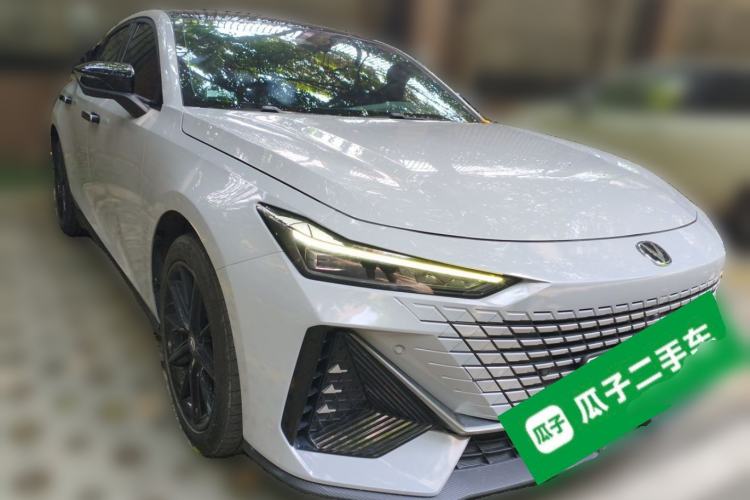 Used CHANGAN UNI-V iDD 2023 ZhiDian iDD 1.5T 113km ZhiKu Model Front Right 45 Deg