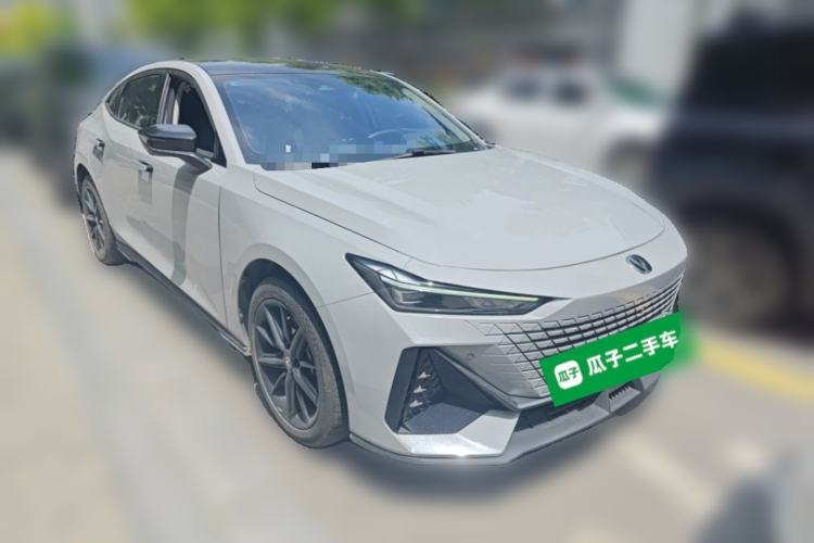 Used CHANGAN UNI-V iDD 2023 ZhiDian iDD 1.5T 113km ZhiKu Model Front Right 45 Deg