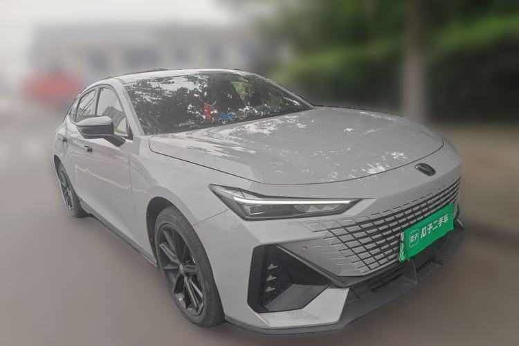 Used CHANGAN UNI-V iDD 2023 ZhiDian iDD 1.5T 113km Smart & Fun Version Front Right 45 Deg