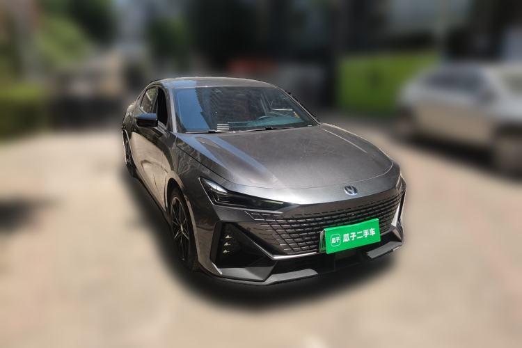 Used CHANGAN UNI-V iDD 2023 Zhidian iDD 1.5T 113km Smart & Fun Version (Rapid Edition) Front Right 45 Deg