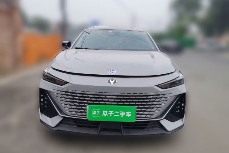 Used CHANGAN UNI-V iDD 2023 ZhiDian iDD 1.5T 113km ZhiKu Model Front
