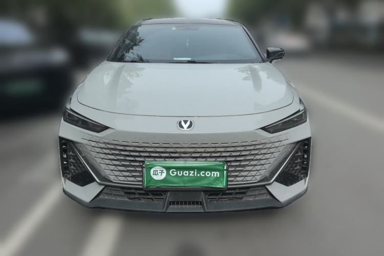 Used CHANGAN UNI-V iDD 2023 ZhiDian iDD 1.5T 113km Smart & Fun Version Front