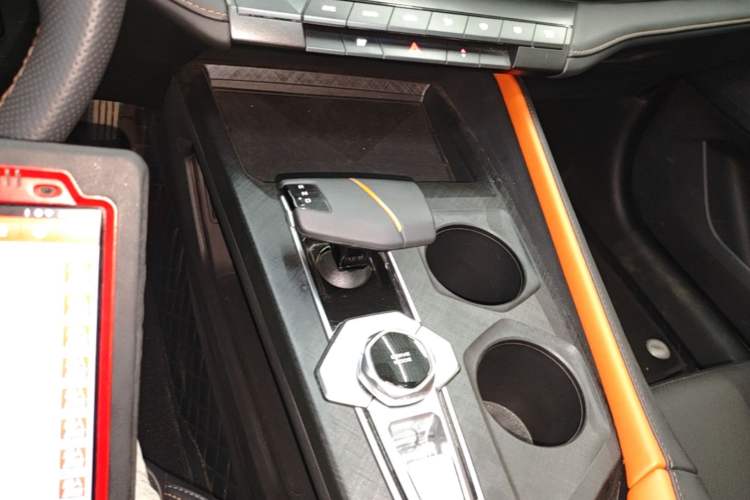 Used CHANGAN UNI-V iDD 2023 ZhiDian iDD 1.5T 113km Smart & Fun Version Gear Lever