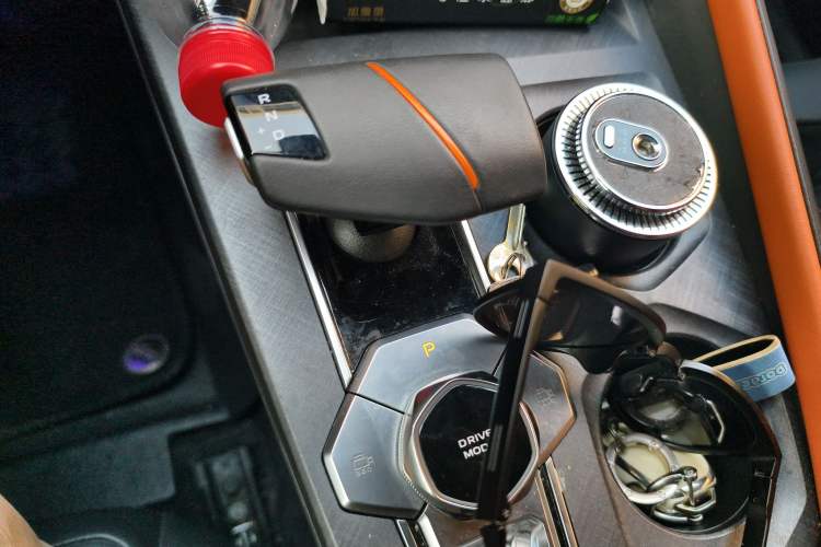 Used CHANGAN UNI-V iDD 2023 ZhiDian iDD 1.5T 113km ZhiKu Model Gear Lever
