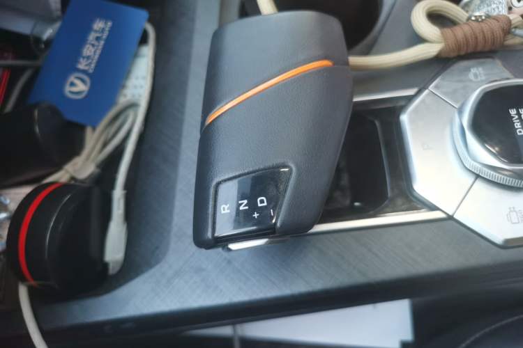 Used CHANGAN UNI-V iDD 2023 ZhiDian iDD 1.5T 113km Smart & Fun Version Gear Lever