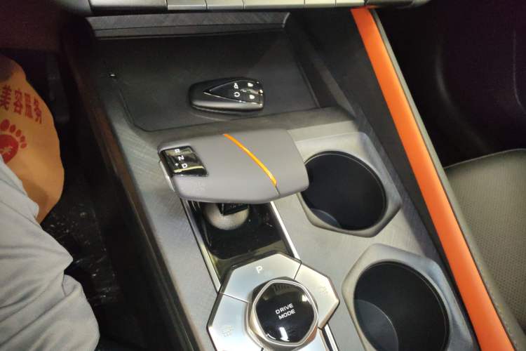 Used CHANGAN UNI-V iDD 2023 Zhidian iDD 1.5T 113km Smart & Fun Version (Rapid Edition) Gear Lever