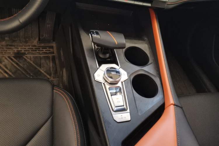 Used CHANGAN UNI-V iDD 2023 Zhidian iDD 1.5T 113km Smart & Fun Version (Rapid Edition) Gear Lever
