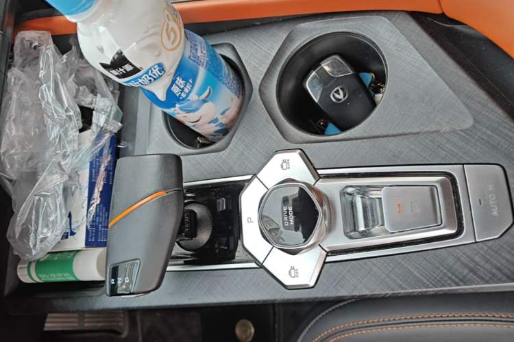 Used CHANGAN UNI-V iDD 2023 ZhiDian iDD 1.5T 113km Smart & Fun Version Gear Lever