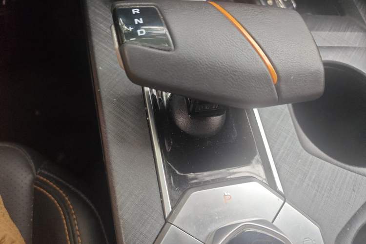 Used CHANGAN UNI-V iDD 2023 ZhiDian iDD 1.5T 113km Smart & Fun Version Gear Lever