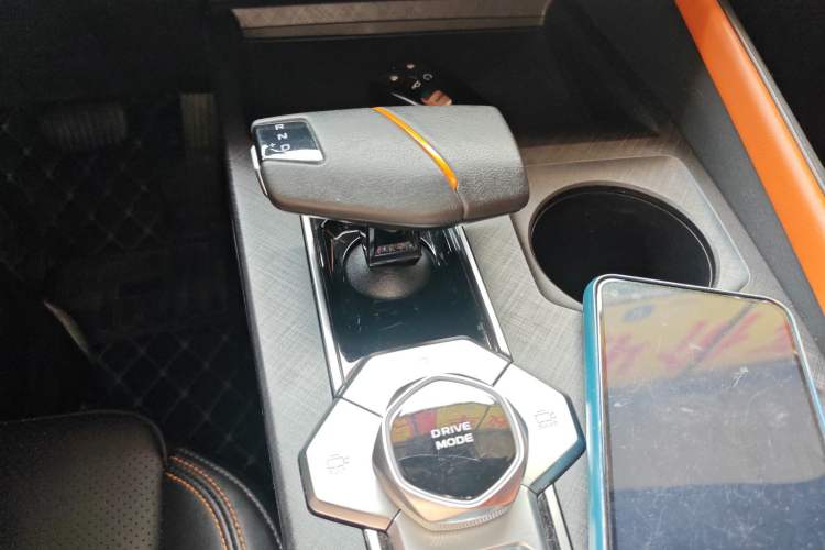 Used CHANGAN UNI-V iDD 2023 ZhiDian iDD 1.5T 113km Smart & Fun Version Gear Lever