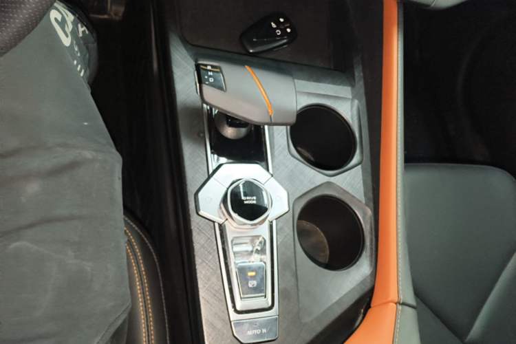 Used CHANGAN UNI-V iDD 2023 ZhiDian iDD 1.5T 113km Smart & Fun Version Gear Lever