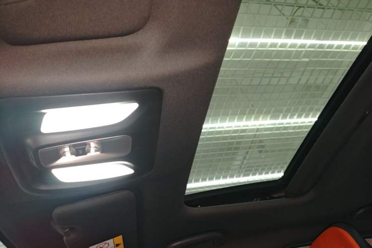 Used CHANGAN UNI-V iDD 2023 ZhiDian iDD 1.5T 113km Smart & Fun Version Headliner