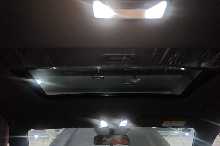 Used CHANGAN UNI-V iDD 2023 Zhidian iDD 1.5T 113km Smart & Fun Version (Rapid Edition) Headliner