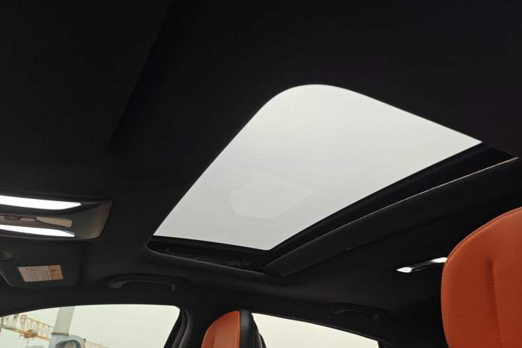 Used CHANGAN UNI-V iDD 2023 ZhiDian iDD 1.5T 113km Smart & Fun Version Headliner