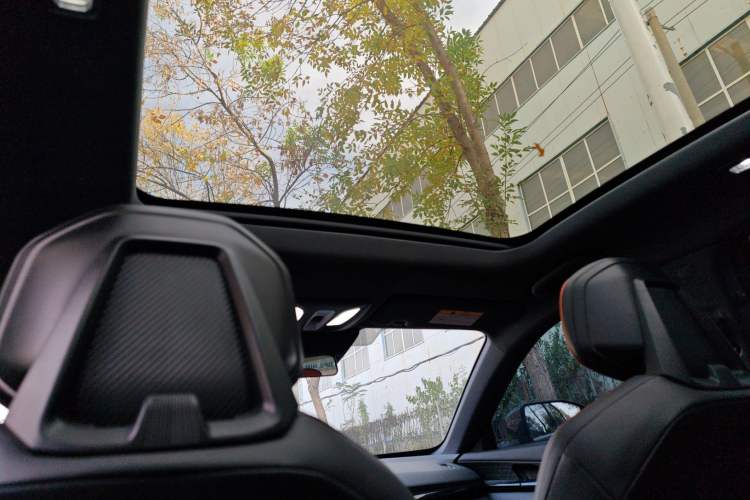 Used CHANGAN UNI-V iDD 2023 ZhiDian iDD 1.5T 113km ZhiKu Model Headliner