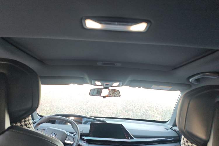 Used CHANGAN UNI-V iDD 2023 ZhiDian iDD 1.5T 113km Smart & Fun Version Headliner