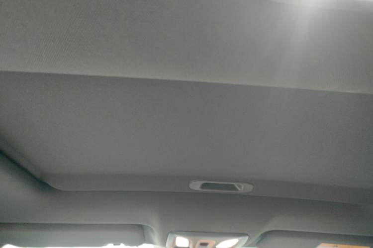 Used CHANGAN UNI-V iDD 2023 ZhiDian iDD 1.5T 113km Smart & Fun Version Headliner
