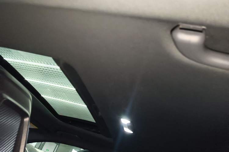 Used CHANGAN UNI-V iDD 2023 ZhiDian iDD 1.5T 113km Smart & Fun Version Headliner