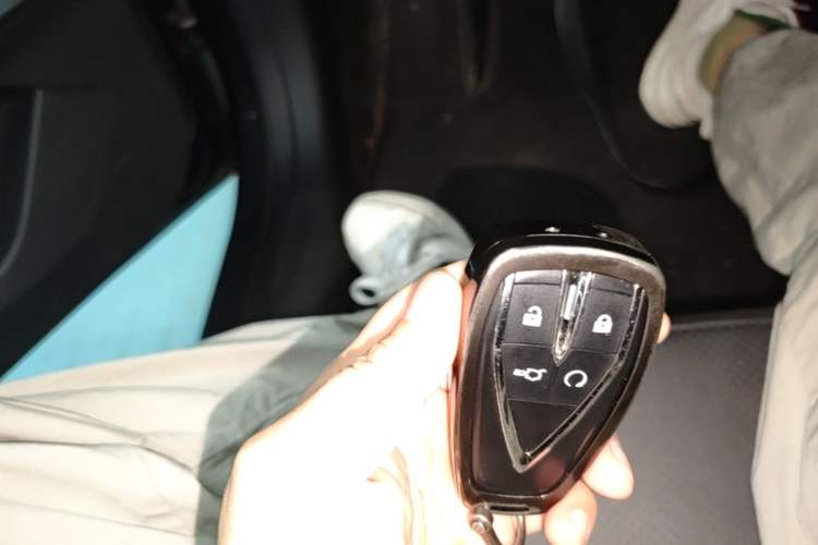 Used CHANGAN UNI-V iDD 2023 ZhiDian iDD 1.5T 113km Smart & Fun Version Interior 1