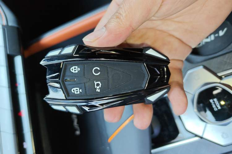 Used CHANGAN UNI-V iDD 2023 Zhidian iDD 1.5T 113km Smart & Fun Version (Rapid Edition) Interior 1