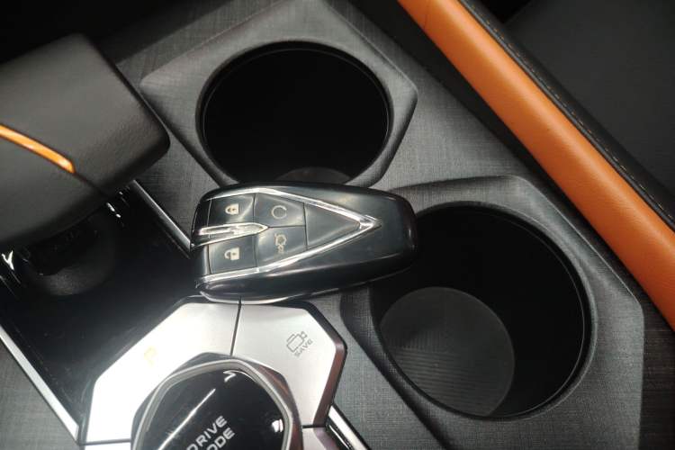 Used CHANGAN UNI-V iDD 2023 ZhiDian iDD 1.5T 113km Smart & Fun Version Interior 1