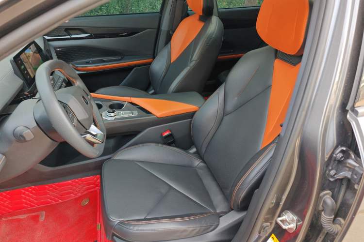 Used CHANGAN UNI-V iDD 2023 ZhiDian iDD 1.5T 113km ZhiKu Model Interior 1