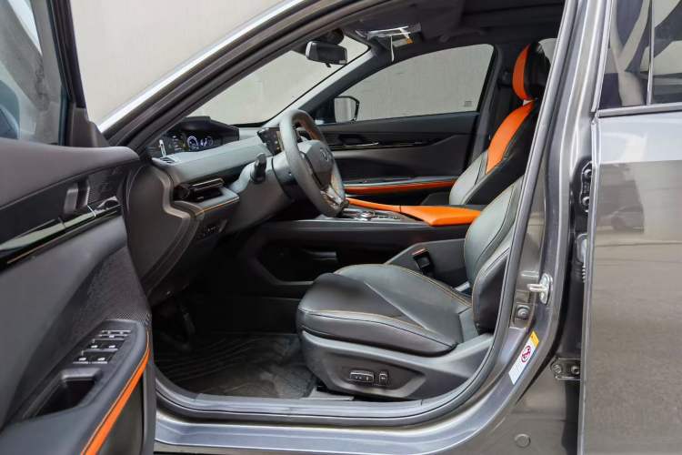 Used CHANGAN UNI-V iDD 2023 ZhiDian iDD 1.5T 113km ZhiKu Model Interior 2