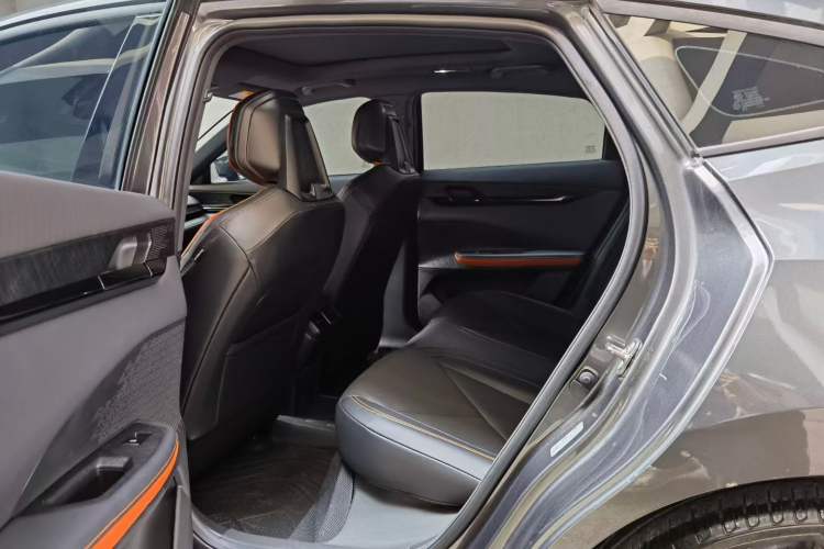Used CHANGAN UNI-V iDD 2023 ZhiDian iDD 1.5T 113km ZhiKu Model Interior 3