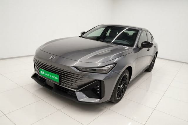 Used CHANGAN UNI-V iDD 2023 ZhiDian iDD 1.5T 113km Smart & Fun Version