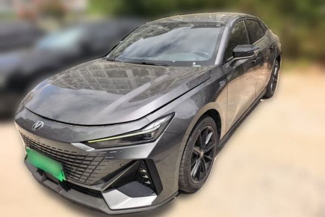 Gebrauchter CHANGAN UNI-V iDD 2023 ZhiDian iDD 1.5T 113km Smart & Fun Version