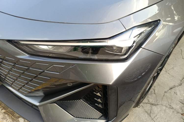 Used CHANGAN UNI-V iDD 2023 ZhiDian iDD 1.5T 113km ZhiKu Model Left Front Headlight