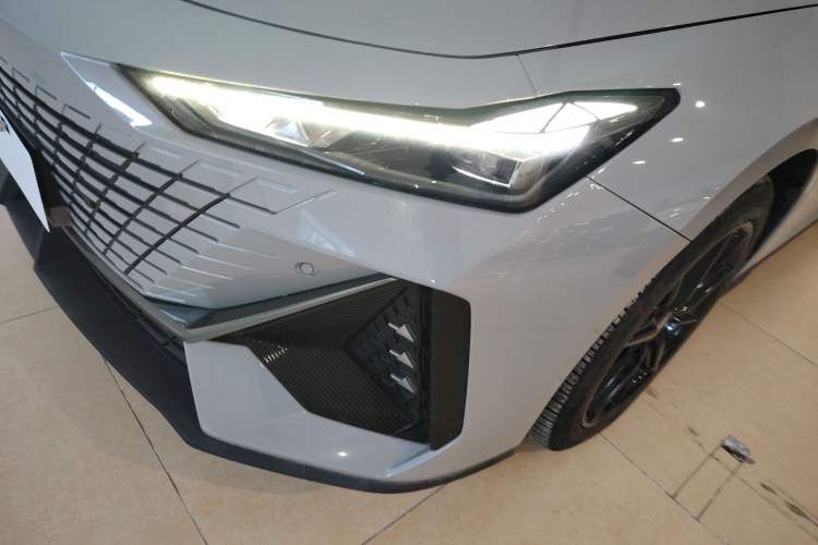 Used CHANGAN UNI-V iDD 2023 Zhidian iDD 1.5T 113km Smart & Fun Version (Rapid Edition) Left Front Headlight