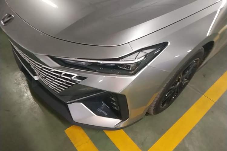 Used CHANGAN UNI-V iDD 2023 ZhiDian iDD 1.5T 113km ZhiKu Model Left Front Headlight