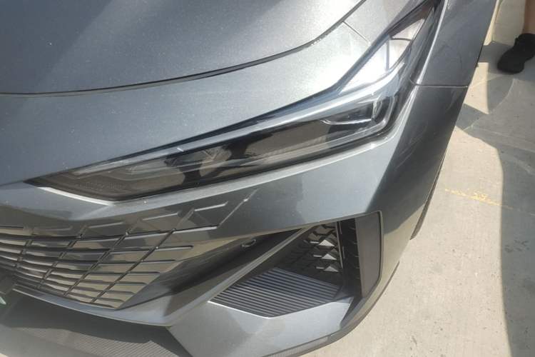 Used CHANGAN UNI-V iDD 2023 ZhiDian iDD 1.5T 113km Smart & Fun Version Left Front Headlight